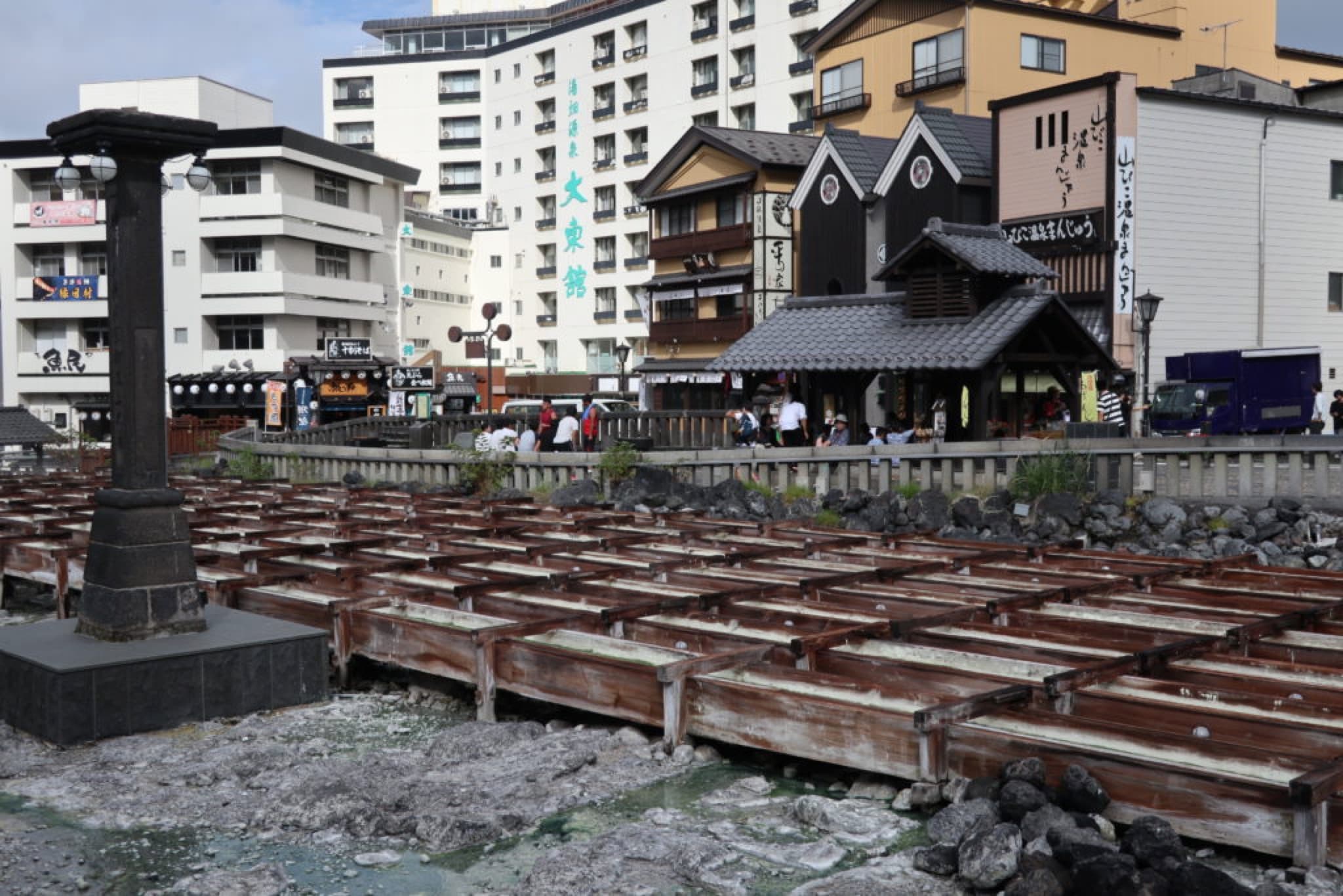 kusatsu onsen yubatake