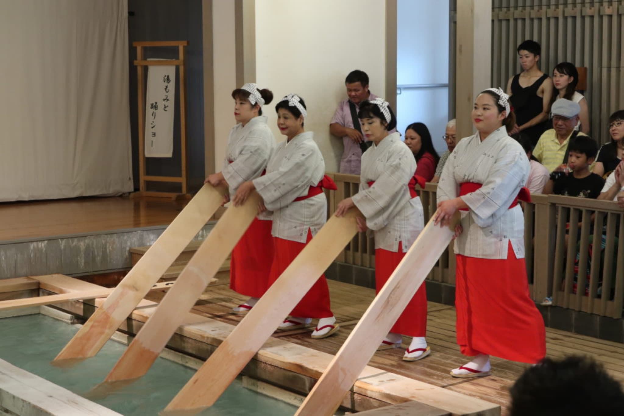 kusatsu onsen yumomi