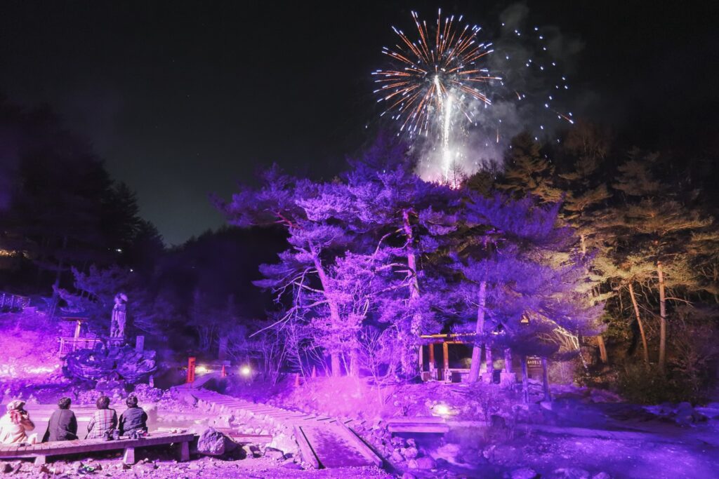 kusatsu onsen fuyu hanabi