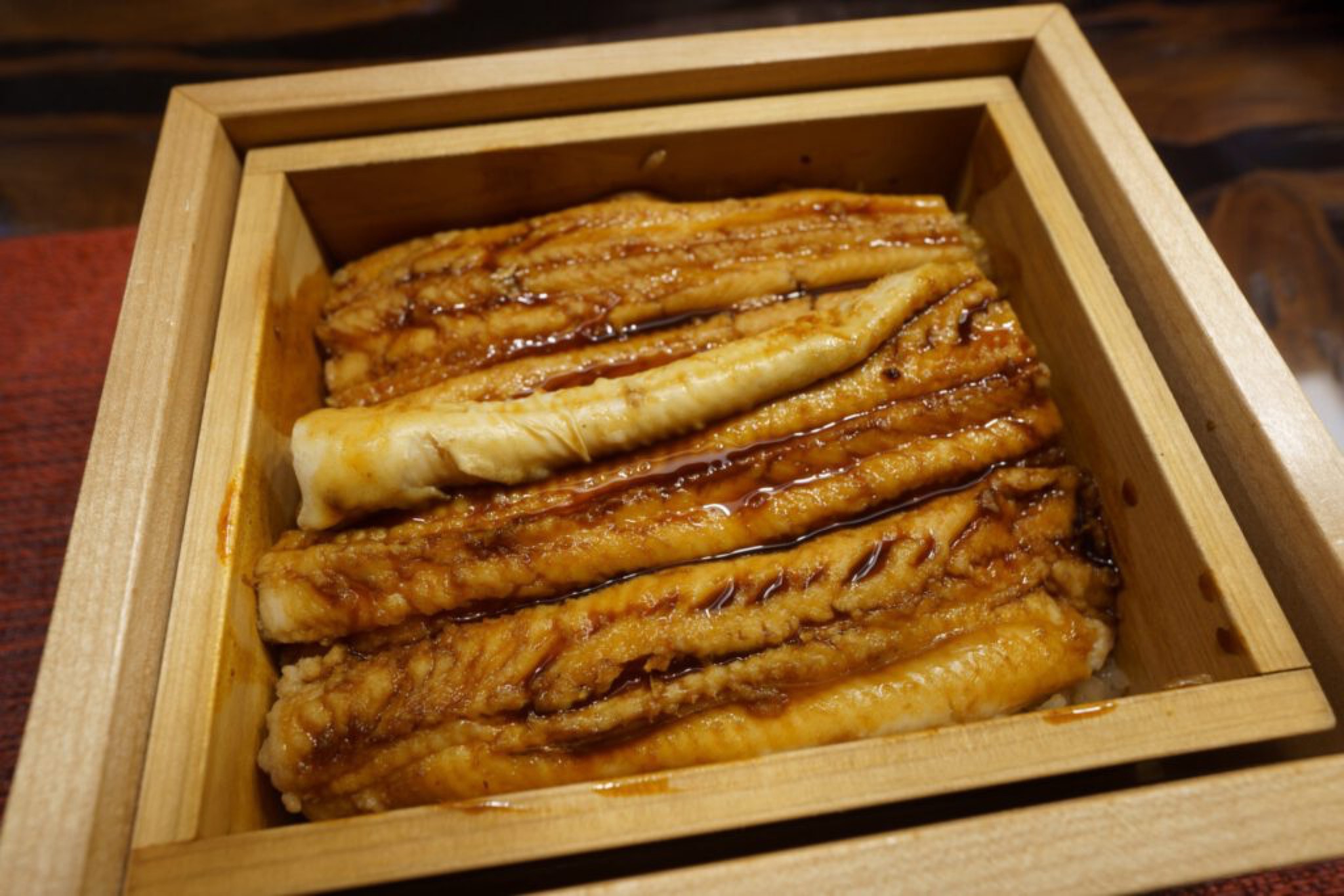 anago