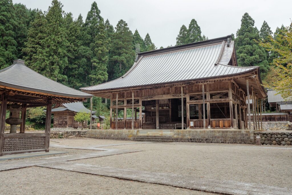 gujo nagataki hakusan jinja