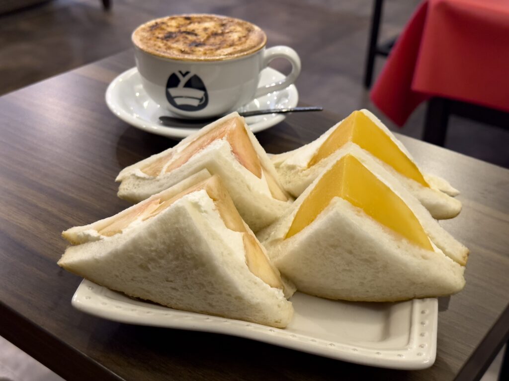 fruits sando japon