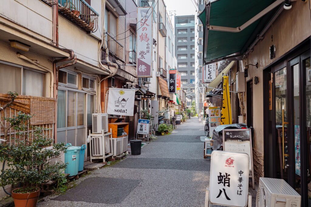 sendagi suzuran dori shotengai