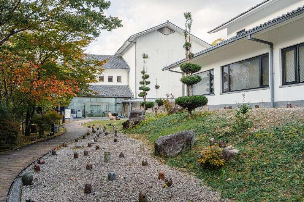 Le musée d'art de la céramique de Hyogo