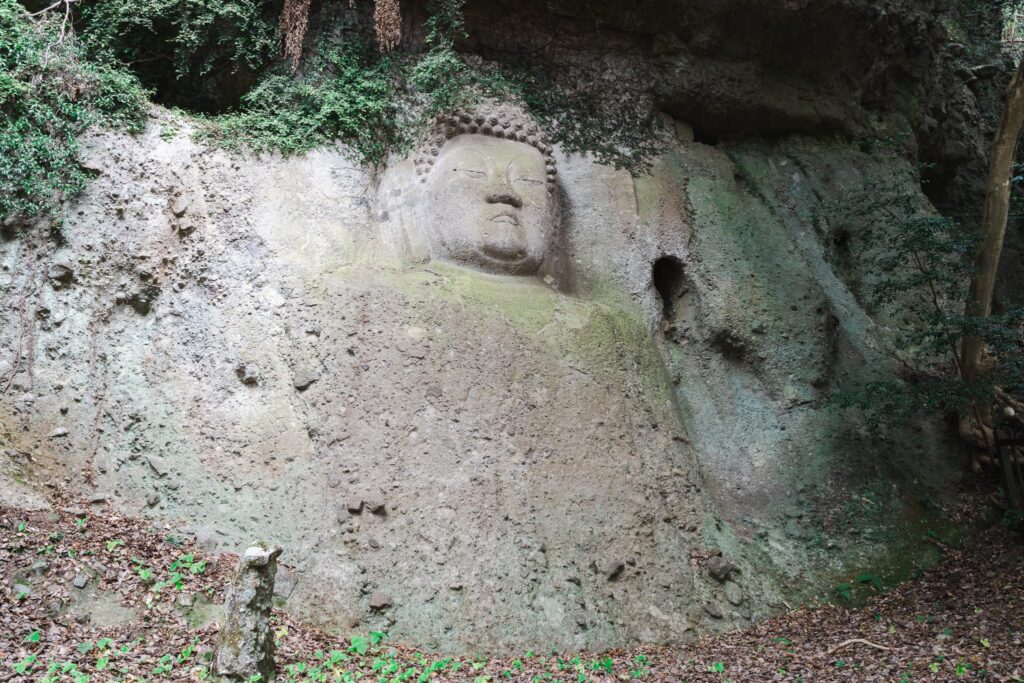 bouddha de pierre kumano magaibutsu